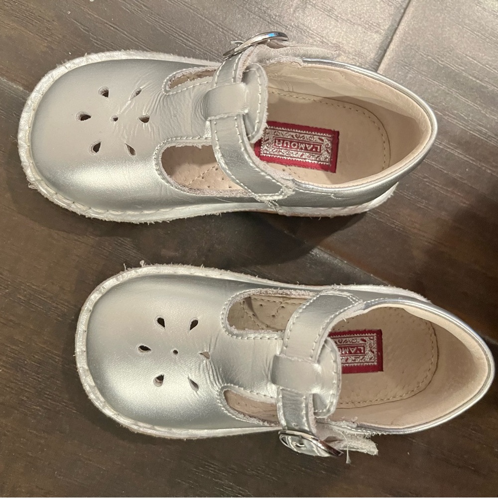 Elegant Silver Kids Dress Shoes - Picture 9 of 10